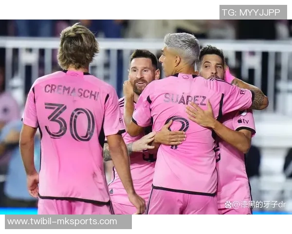 梅西队首夺MLS冠军，与“两小无猜佳人妻子”火热拥抱照引发热议